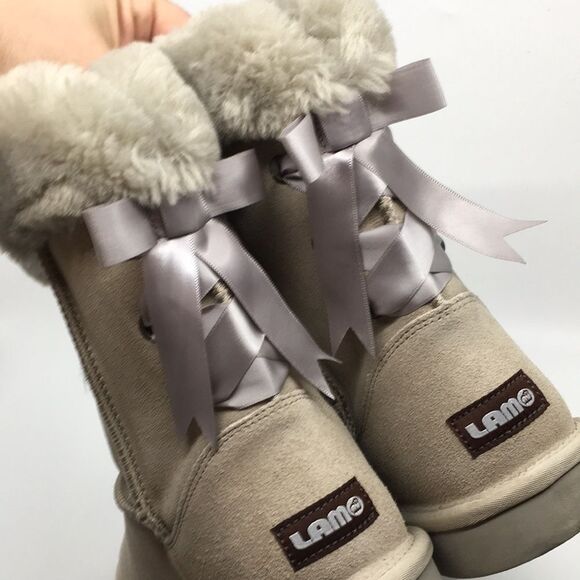 Lamo Audrey Suede and faux fur lined Boots in Dove Gray & Tan Sz 9 ribbon detail - Picture 5 of 16